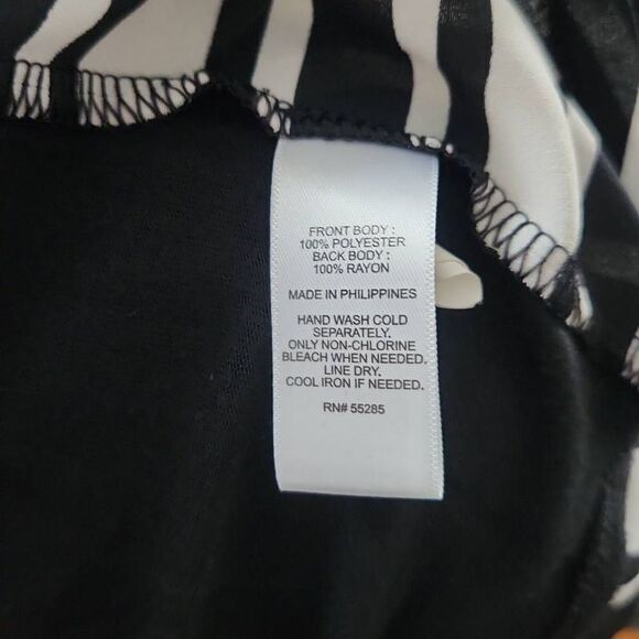 Express Ladies Size Small Black White Striped Zip Up Sleeveless Tank - Picture 8 of 8
